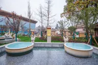 Guiyang Four Seasons · Yunqi | View High-altitude Scenic Hot Spring Hotel (Wuyue Plaza) - avec sources thermales