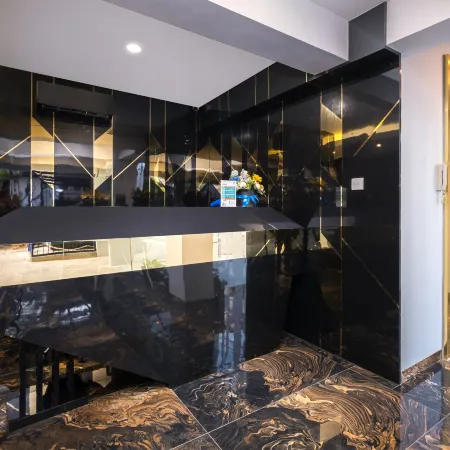 Gold Hotel