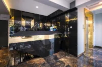 Gold Hotel - พร้อมอาหารเช้า