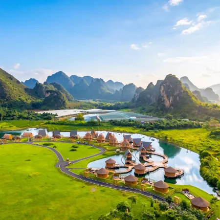 Peak View Wild Luxury Resort