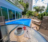 The Escape Ratchayothin - Fitnessstudio