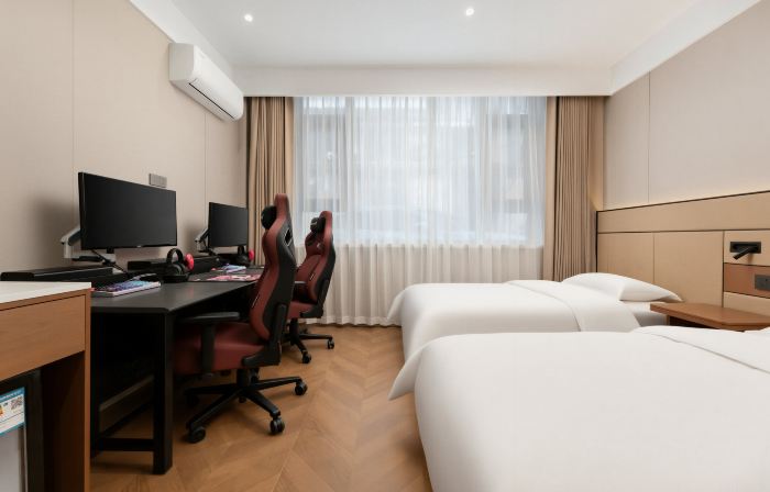 Holiday Yangguang Hotel