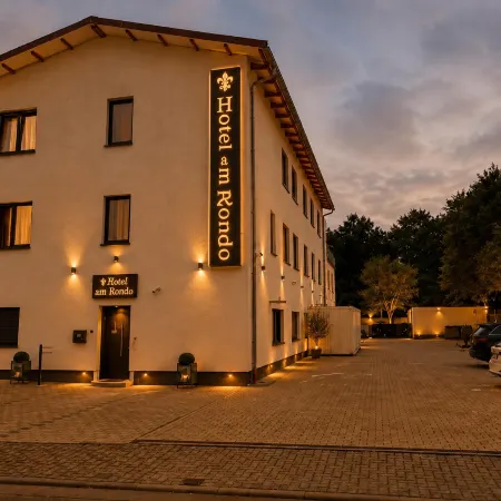 Hotel am Rondo Kostenlose PARKPLÄTZE