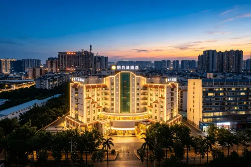 Mingyue Lake Hotel (Guangxi University Zoo Subway Station) - خدمة نقل من وإلى المطار