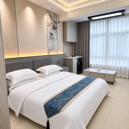 Yixuan Light Luxury Homestay (Wang Family Courtyard)