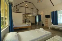 YAMA APARTMENTS - Private Beachfront - Apartments