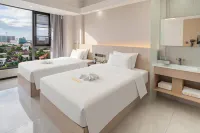 Lavande Hotel - parkir