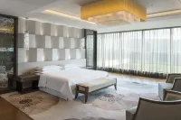 Sheraton Changchun Jingyuetan Hotel