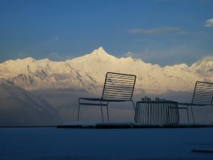 Snow Mountain Wake Up Hotel