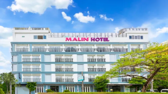 Bellevue Ocean Patong Hotels near Phuket Simon Cabaret