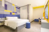 7Days Inn Hotel (Jiaxiang Ancient City Street) - Parkplatz