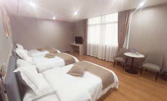 Blue Bay Hotel (Xinhui Meige)