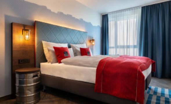 Holiday Inn - the niu, Keg Hamburg Ost