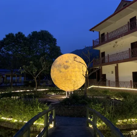 Longmen Valley Starry Sky Camp (Xuexi Cave Scenic Area)