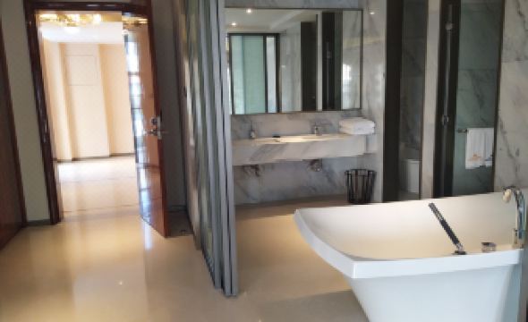 Runde Wetland Park Hotel