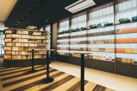Quintessa Hotel Kokura Comic&Books - Scenic