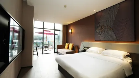 TUKE LIGHT HOTEL Отели рядом с достопримечательностью «University of Three Gorges - Faculty of Science»