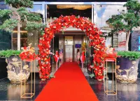 Gold and Silver Business Hotel Huaiji - Parkering