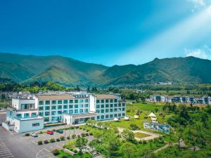 Yilong An'yun Hongcun  Wild Luxury Resort