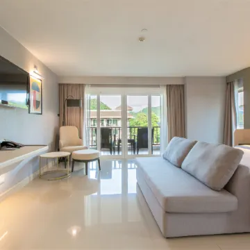 Lacol Khao Yai - A Chatrium Collection Отели рядом с достопримечательностью «Wat Tha Chang»