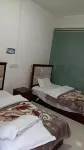 Zhenxiong Runchen Hotel (Yile Middle School) - parkir