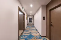 Fairyland Shangpin Hotel (Qujing Ruihe West Road)