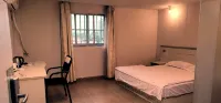 Longzhou Jinmingzhu Business Hotel