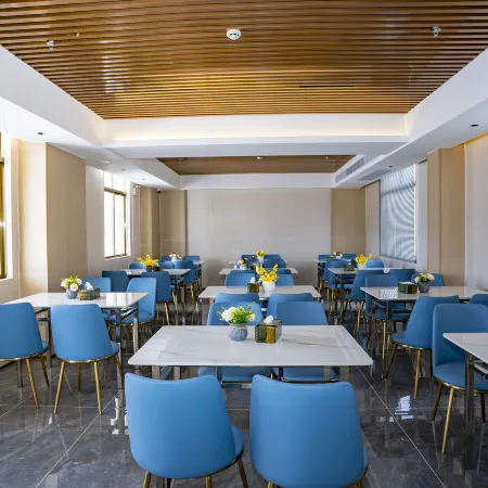 Yangchun Jinjue Business Hotel