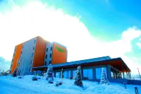 Wyndham Garden Zomin Hotels near Kanatnaya Doroga