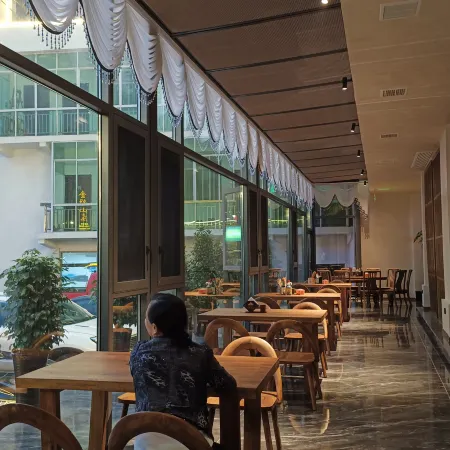 Fanjingshan-Chuanshang language mountain dust-free accommodation (Dongmen shop in the scenic spot)