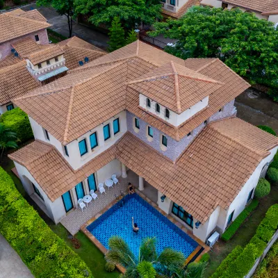 Estella Pool Villas Pattaya (Formerly Chivani Pattaya) レジェンド サイアム周辺のホテル