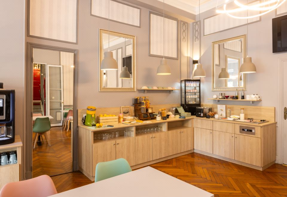 호텔 아리아 니스 외관 또는 로비 사진