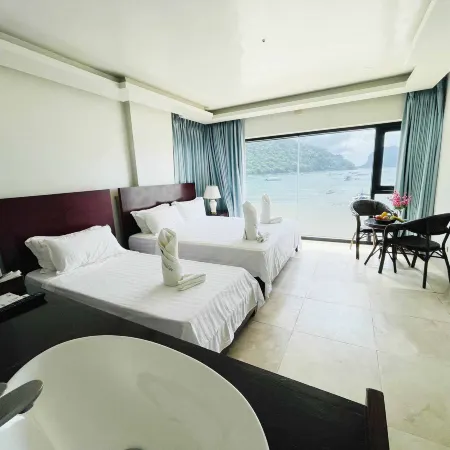 El Nido Beach Hotel