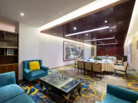 Linyi Ronghua Hotel (People's Square Railway Station) Hotels in Linyi