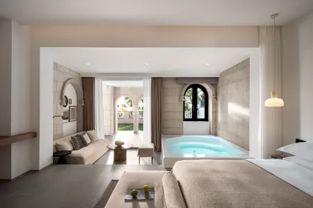 Miyue Roman Holiday Secret Manor