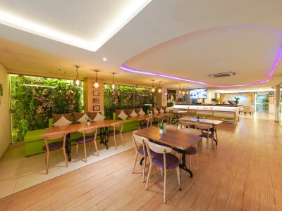 Heef Hotel Pasar Baru