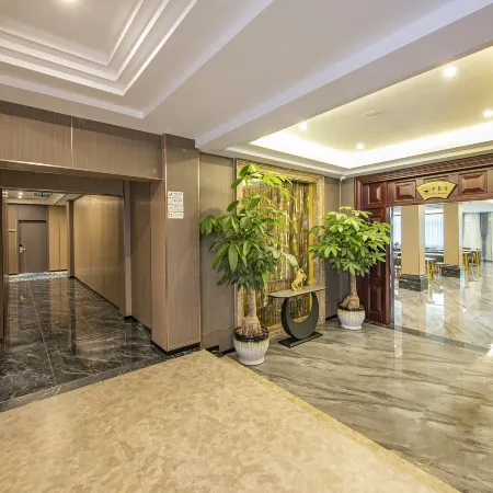 Peninsula Holiday Hotel (Wuyishan Sangu Resort) Отели рядом с Аэропорт Уйишань