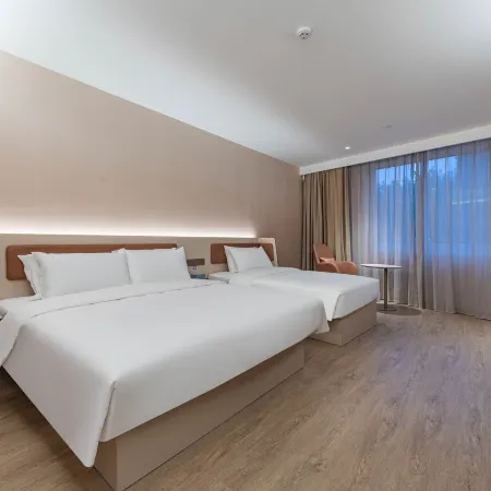 HanTing Hotel (Lianzhou Shunying Square)