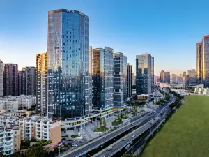 PARKWINS포윈치·고공 전망 호텔（완다 플라자쿤밍기차역）