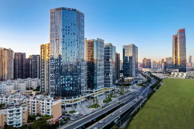 PARK WINS泊雲棲·高空觀景酒店（萬達廣場昆明火車站店） 鄰近翠火植物科學藝術珠寶展示廳（雲紡東南亞商城店）的酒店