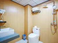 Hello Hotel (Xuzhou Railway Station SUNINNG plaza Shop) Hotel dekat Jembatan Heping