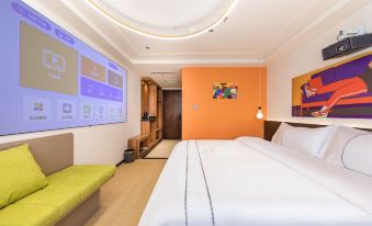 Shanshuiju Light Luxury Apartment (Linyi University City Bus Station Store)