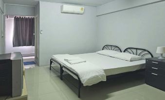Toucan Bed and Cafe