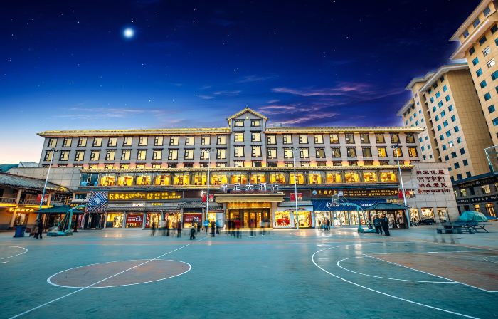 Zhuoni Hotel