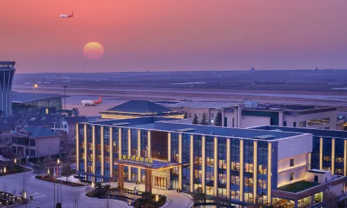 Yuncheng Shenzhen Airlines International Hotel (Yuncheng Yanhu International Airport)