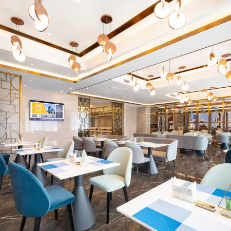Yitel Collection Hotel (Zhuanghe Municipal Government Xiangyang Road)