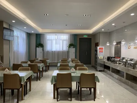 Ningjin Wanhong Holiday Hotel Отели рядом с достопримечательностью «Zhongxinda Street Square»