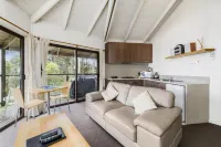Beacon Point Ocean View Villas Hotels in Tanybryn
