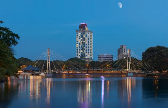 辛納蒙科倫坡紅酒店