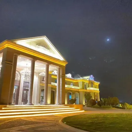 Zhonghong Dream Garden Manor Hotel (Luoyang Dream Garden Flower Sea Park Branch)